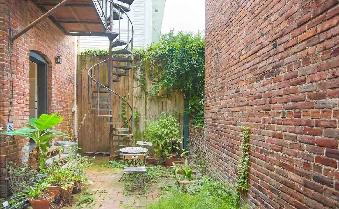 Photo of Outdoor in Savannah Victorian District