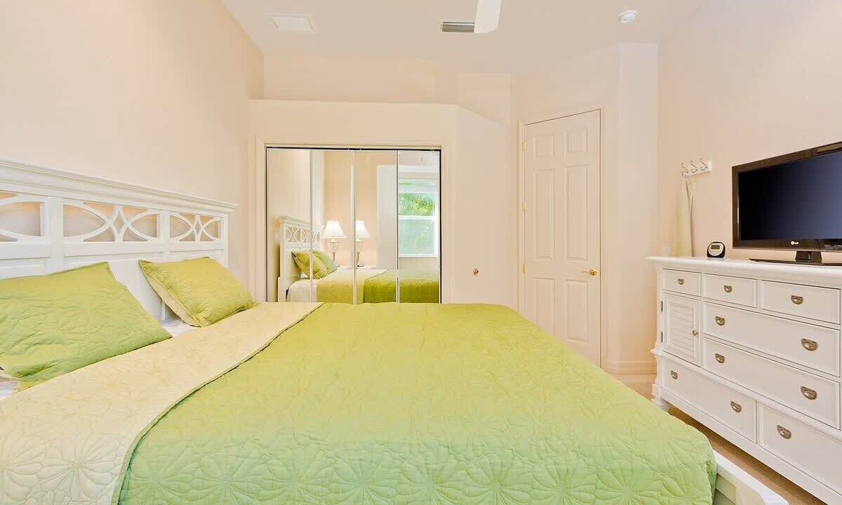 Photo of Bedroom in Pelican