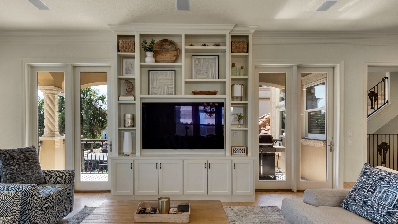 Photo of Livingroom in Avalon Beach Estates