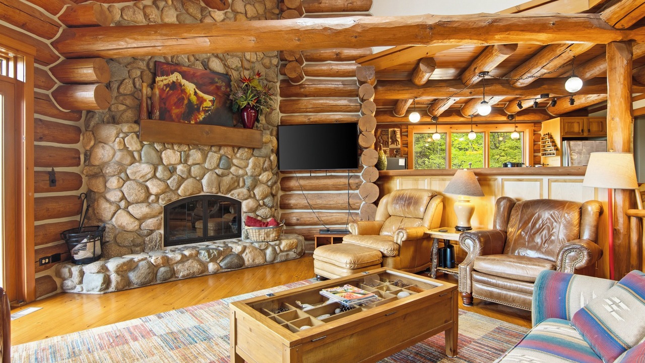 Photo of Livingroom in Lake Leelanau