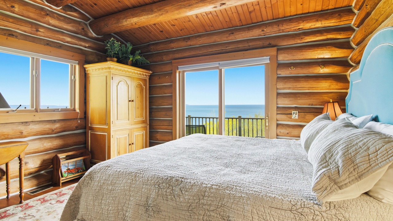 Photo of Bedroom in Lake Leelanau