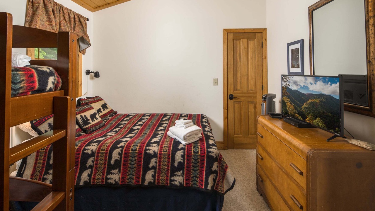Photo of Bedroom in Seven Devils