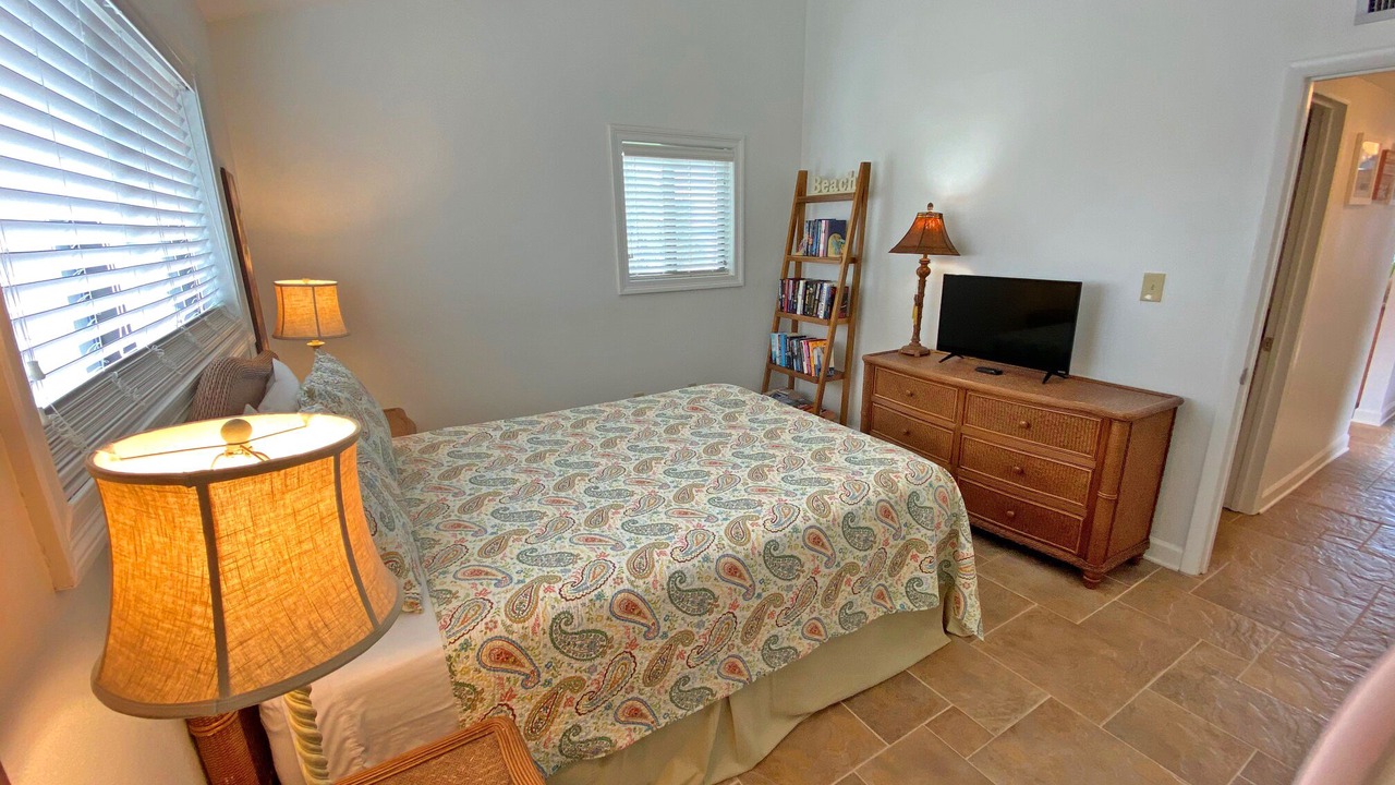 Photo of Bedroom in Pensacola Beach