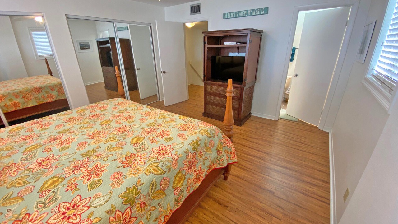 Photo of Bedroom in Pensacola Beach