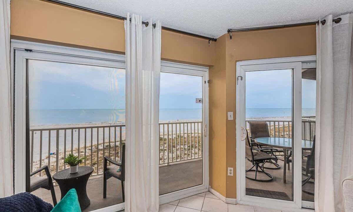 Photo of Livingroom in Clearwater Beach