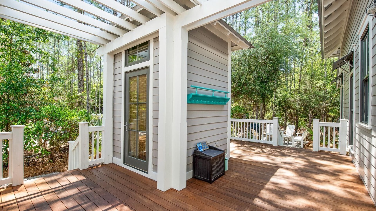 Photo of Patio Balcony in Forest District