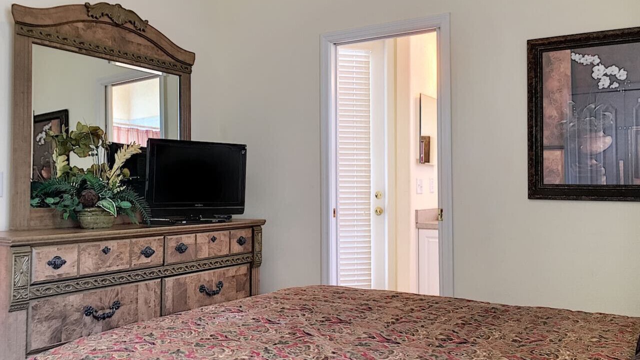 Photo of Bedroom in Tuscan Hills