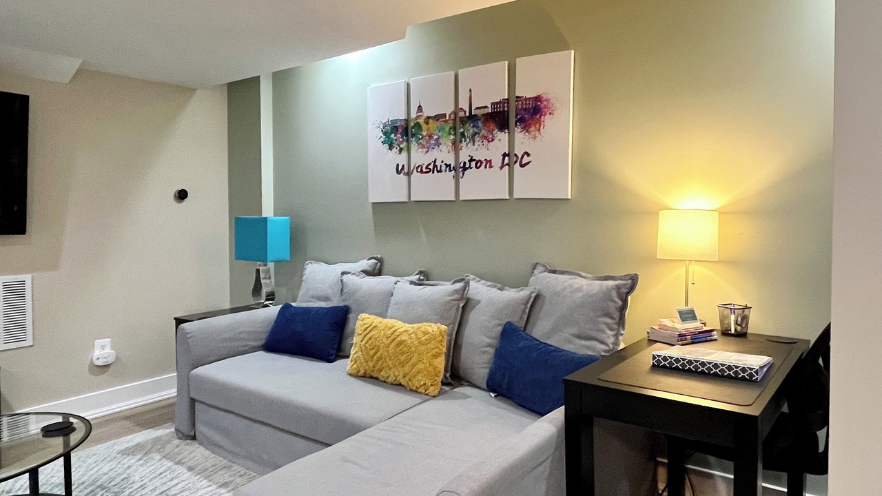 Photo of Livingroom in H Street Corridor