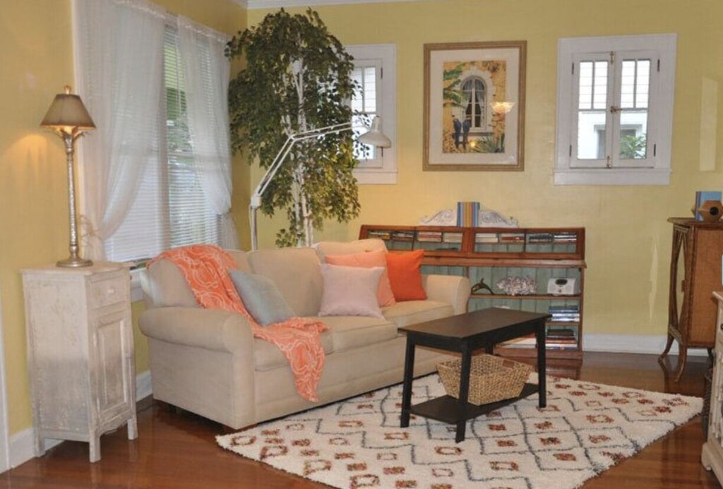 Photo of Livingroom in Historic Old Northeast