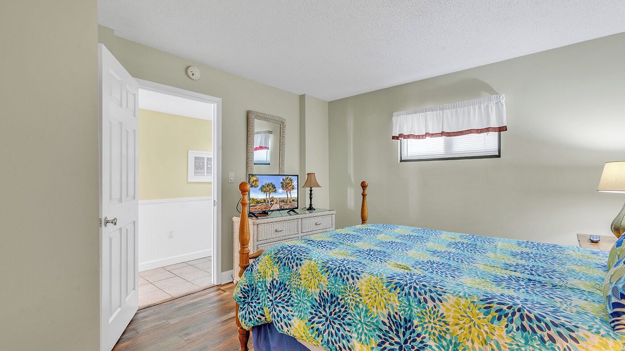 Photo of Bedroom in Cherry Grove Beach