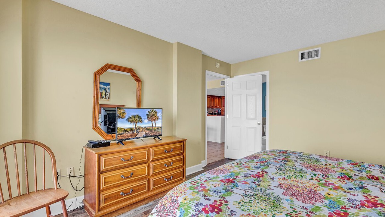 Photo of Bedroom in Cherry Grove Beach