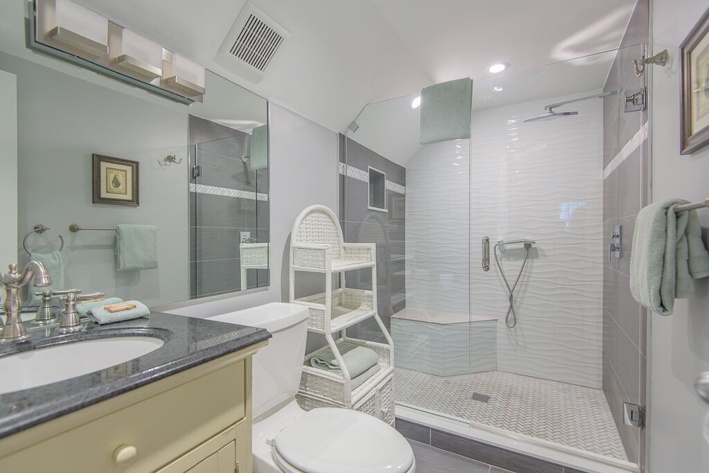 Photo of Bathroom in Truman Annex