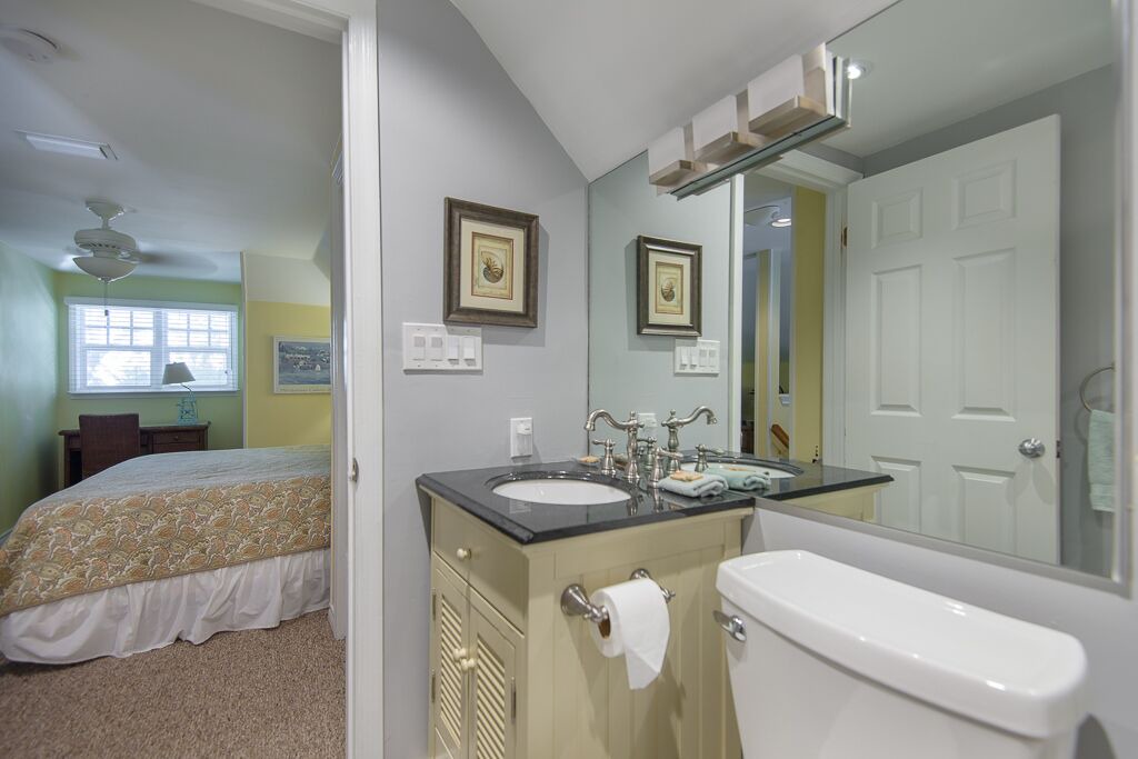 Photo of Bathroom in Truman Annex
