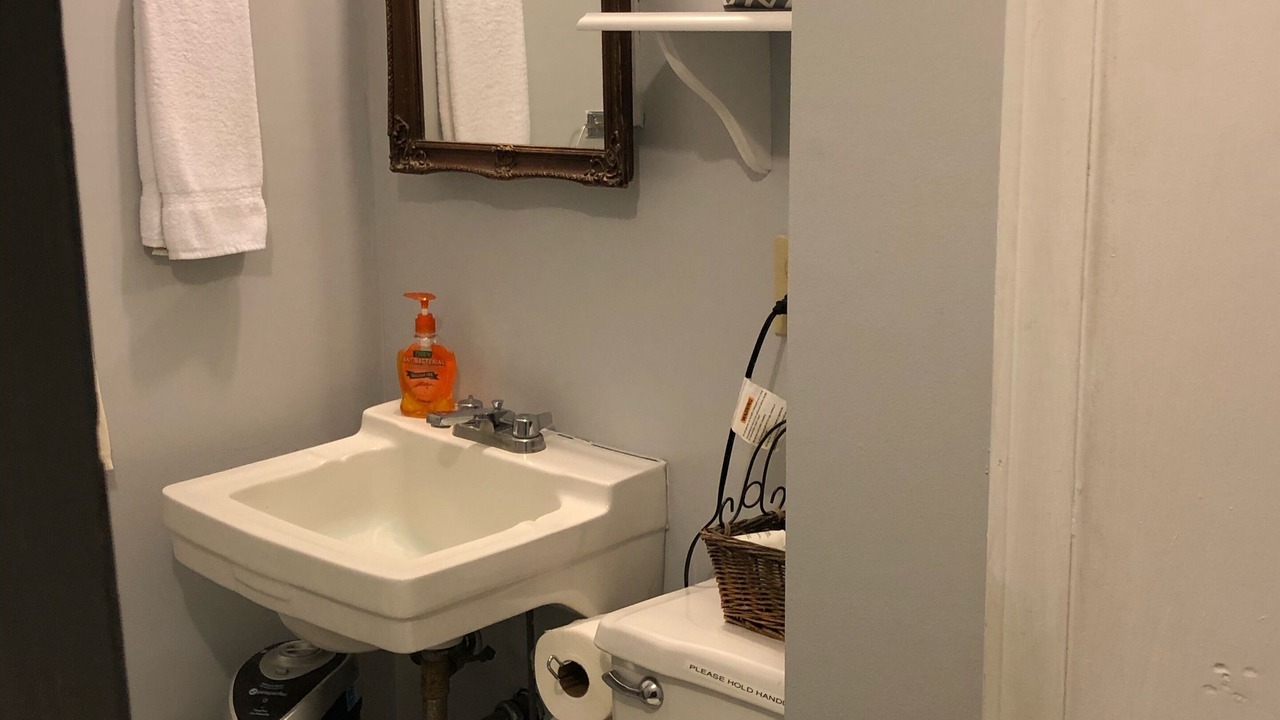 Photo of Bathroom in Frank