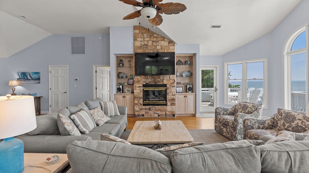 Photo of Livingroom in Corolla Light
