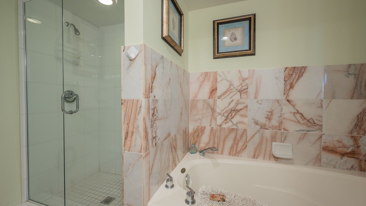 Photo of Bathroom in Truman Annex
