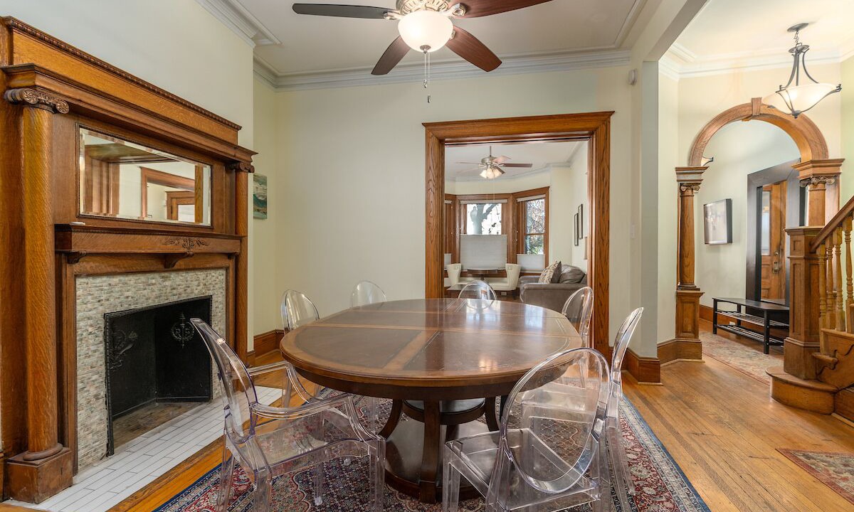 Photo of Livingroom in Adams Morgan