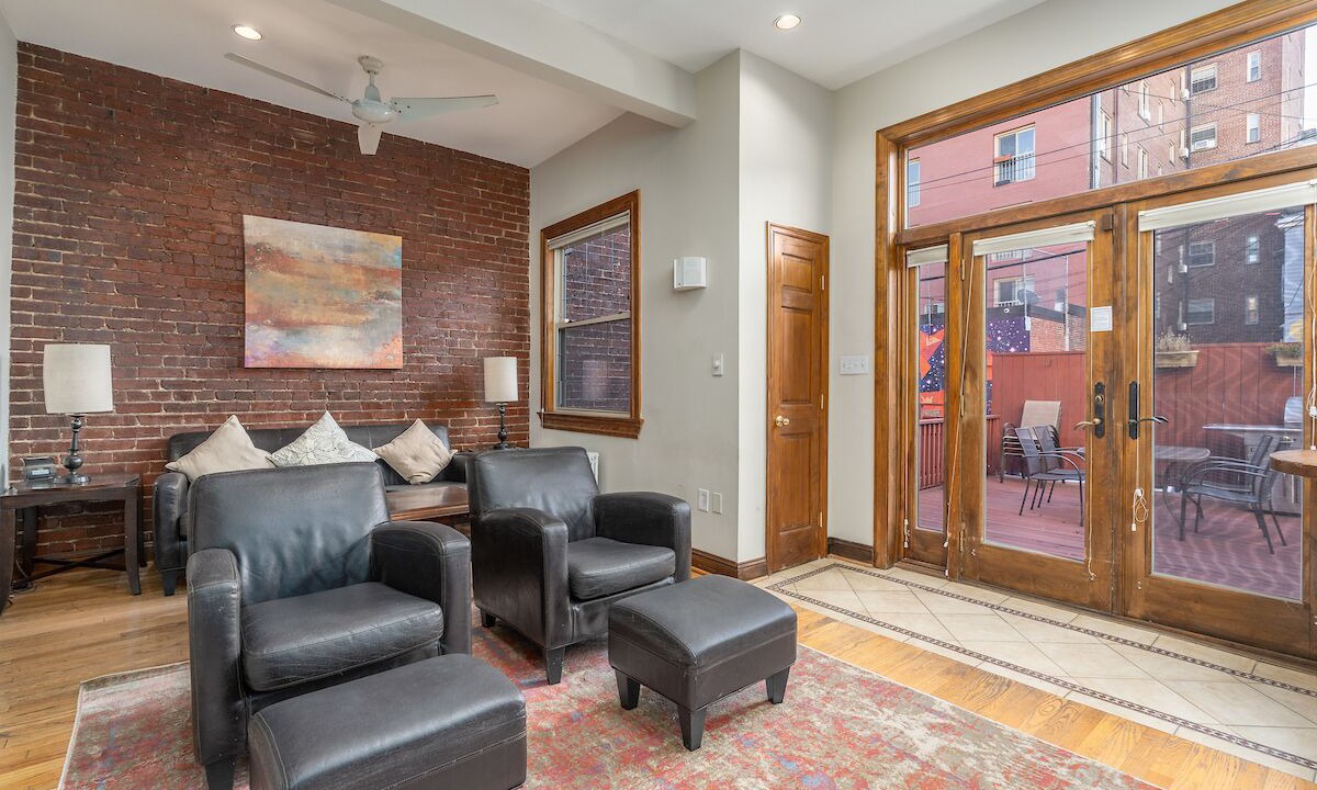 Photo of Bedroom in Adams Morgan