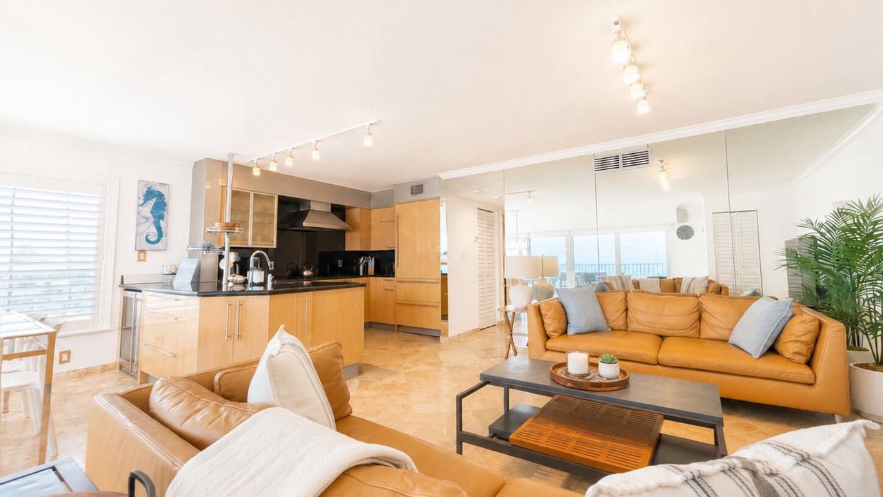 Photo of Livingroom in Bradenton Beach