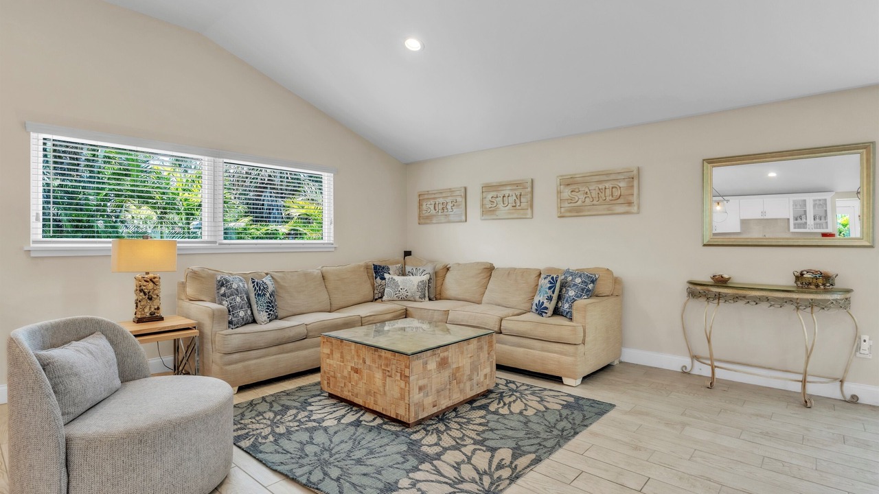 Photo of Livingroom in Holmes Beach