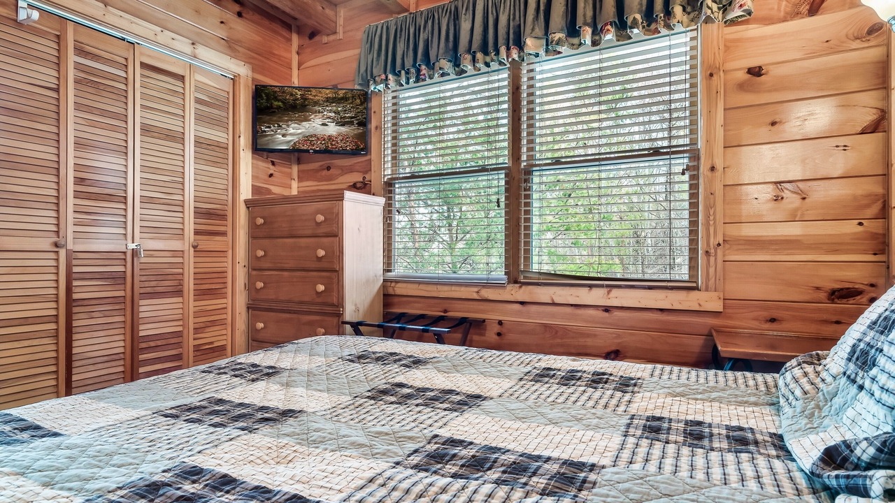 Photo of Bedroom in Smoky Mountains