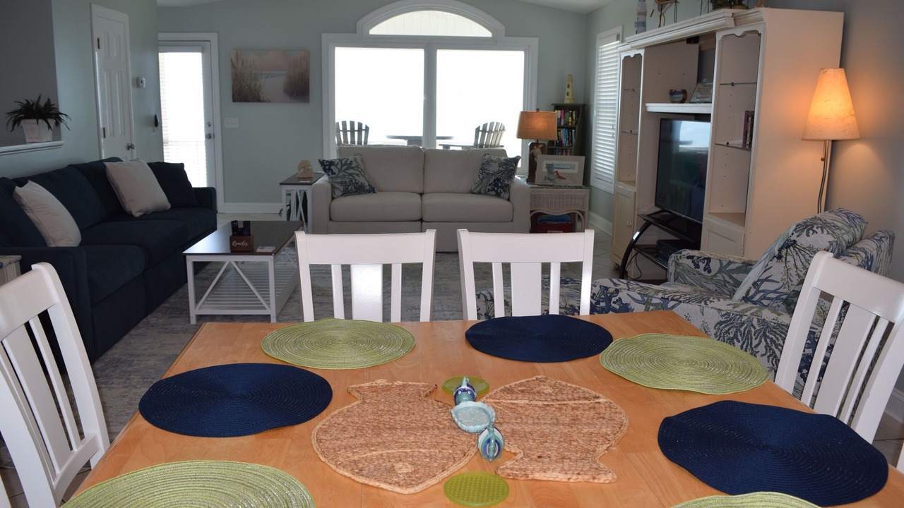 Photo of Livingroom in Holden Beach