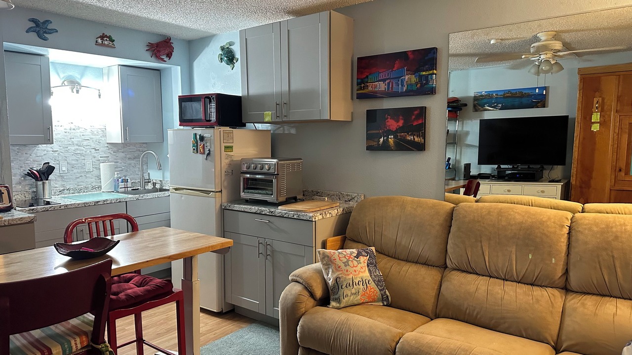 Photo of Livingroom in Historic Kailua Village