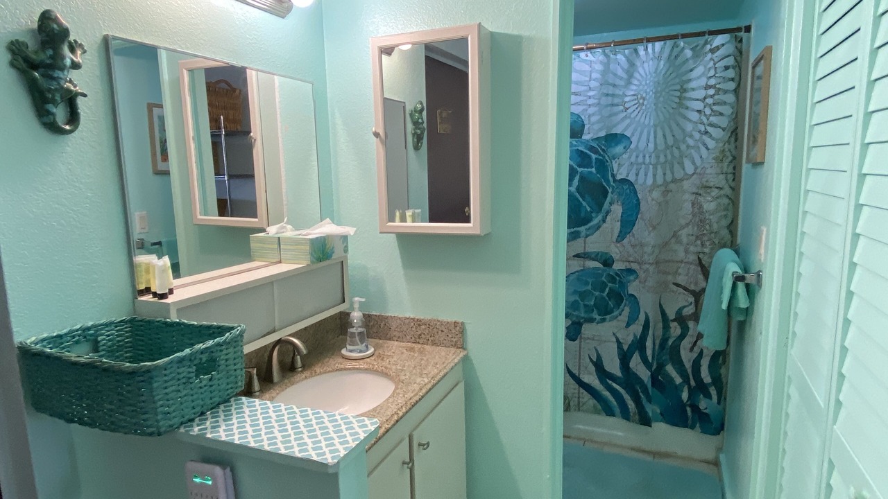 Photo of Bathroom in Historic Kailua Village