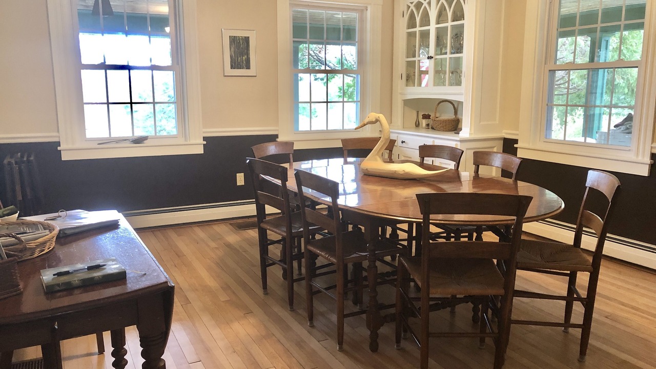Photo of Livingroom in Surry