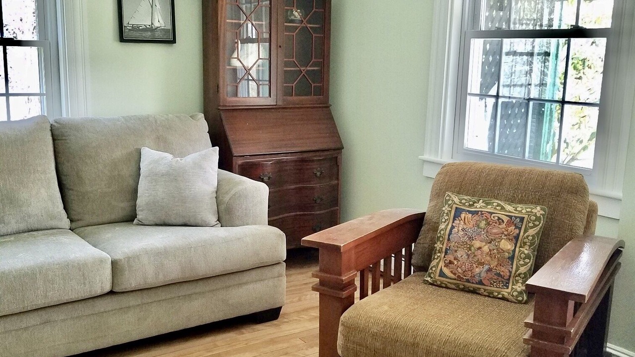 Photo of Livingroom in Surry
