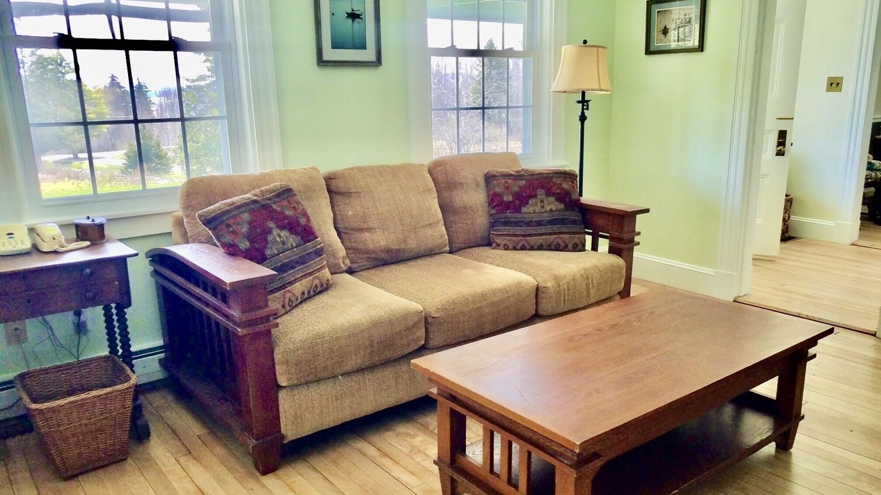 Photo of Livingroom in Surry