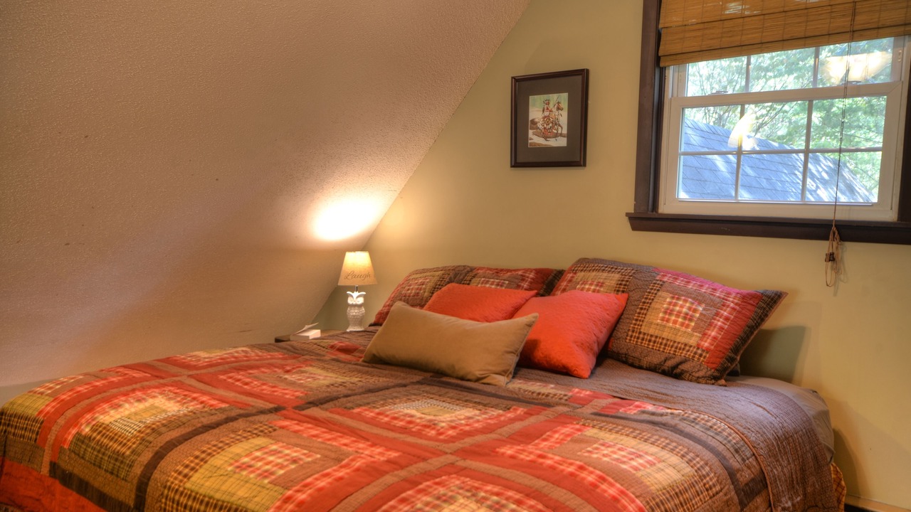 Photo of Bedroom in Almond