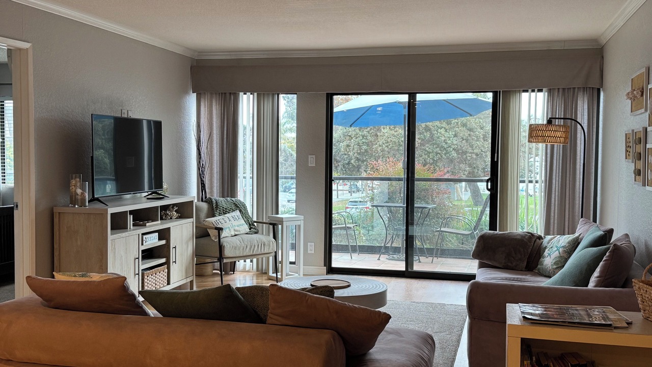Photo of Livingroom in Crown Point