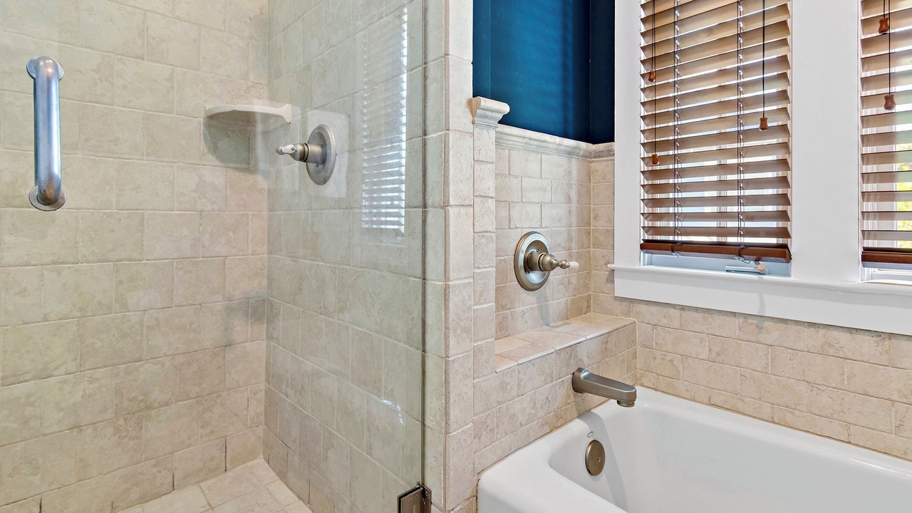 Photo of Bathroom in Sunnyside