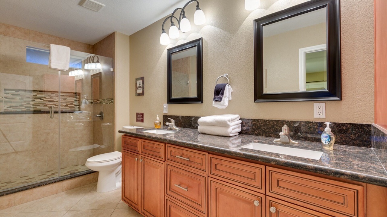 Photo of Bathroom in Royal Crest Rancheros