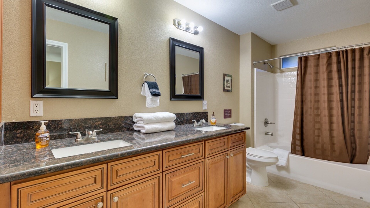 Photo of Bathroom in Royal Crest Rancheros