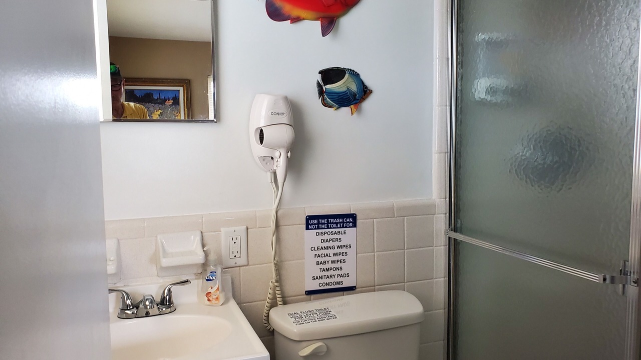 Photo of Bathroom in Caloosahatchee