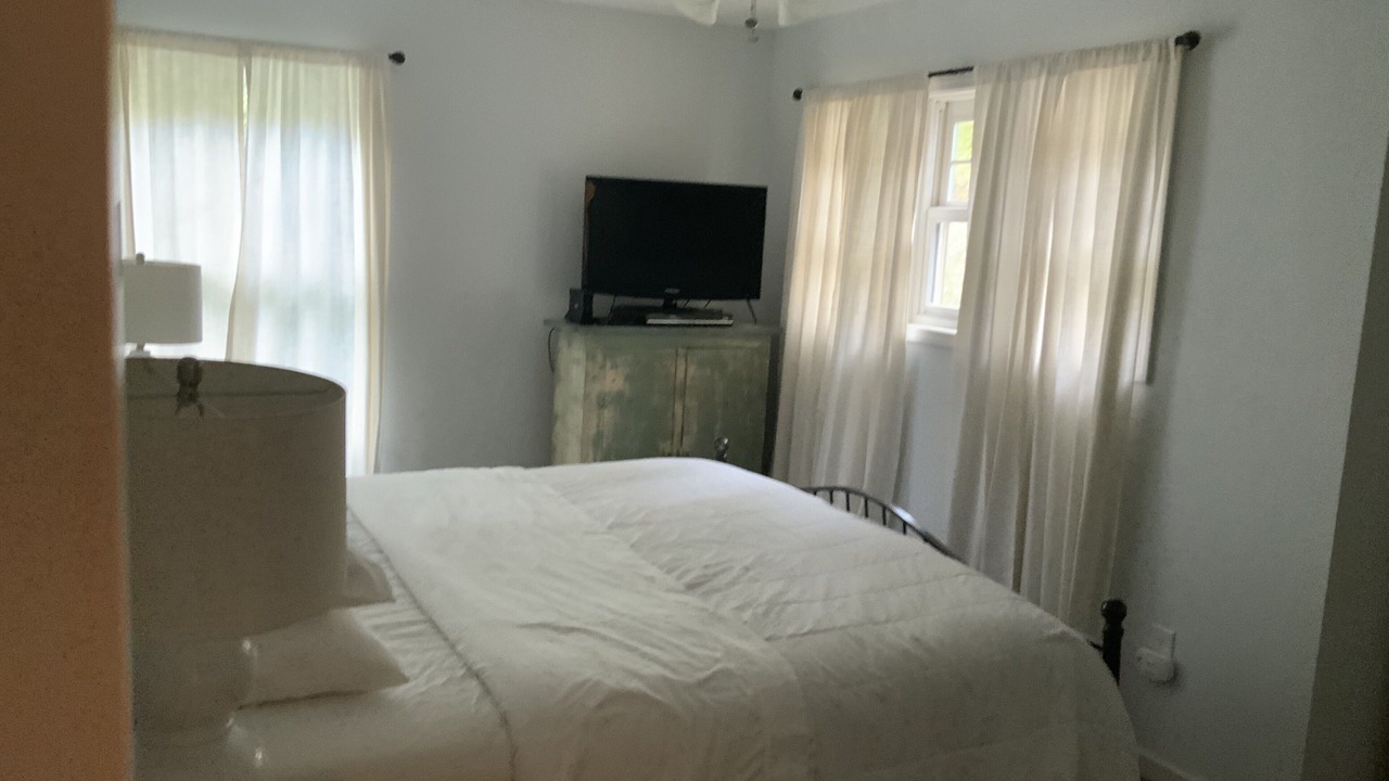 Photo of Bedroom in Robbinsville