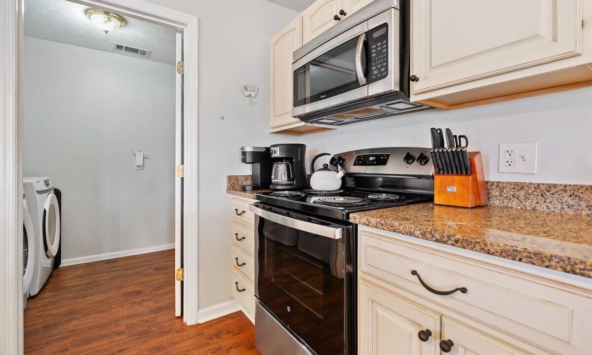 Photo of Bedroom in Tybee Island