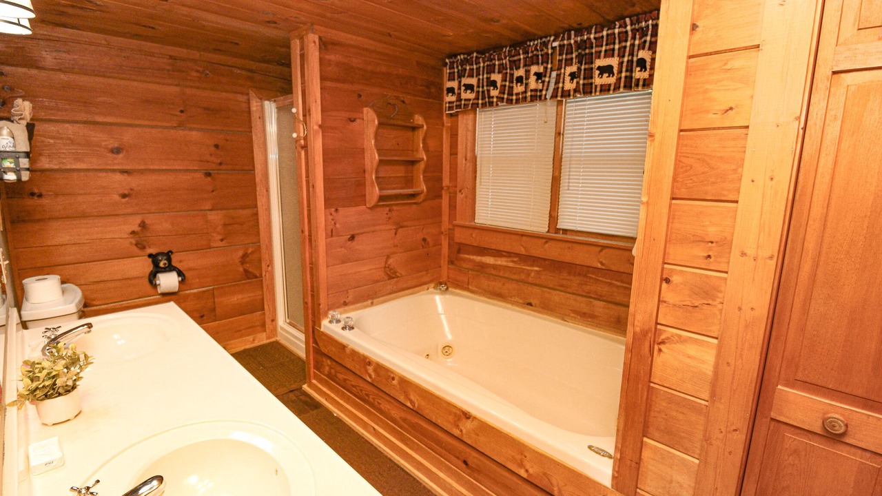 Photo of Bathroom in Wears Valley