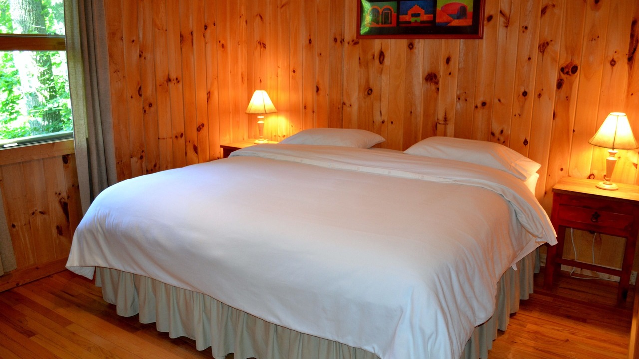 Photo of Bedroom in Roan Mountain