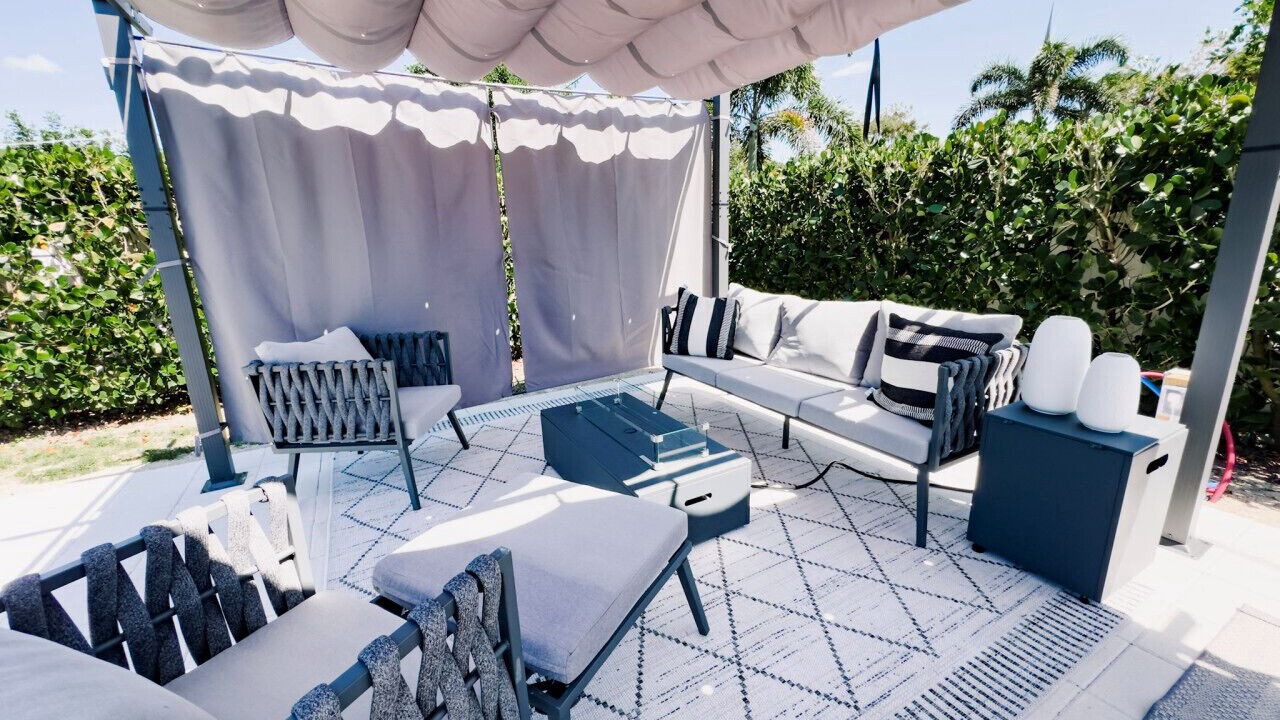 Photo of Livingroom in Naples Park
