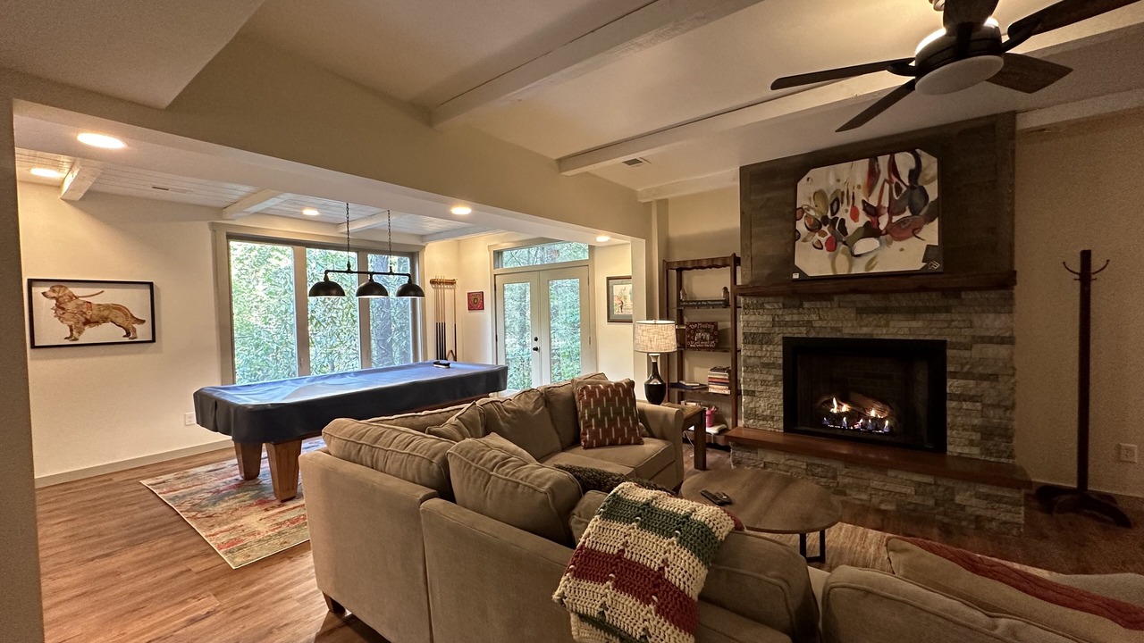 Photo of Livingroom in Ellijay