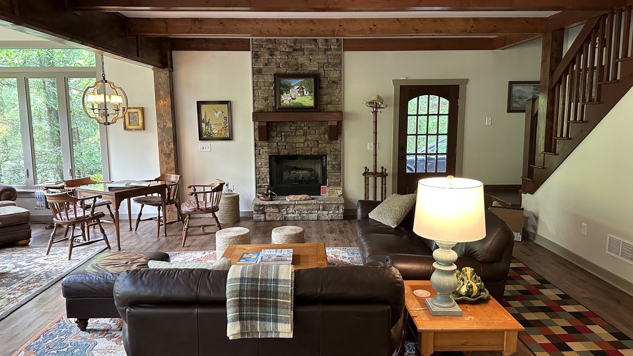 Photo of Livingroom in Ellijay