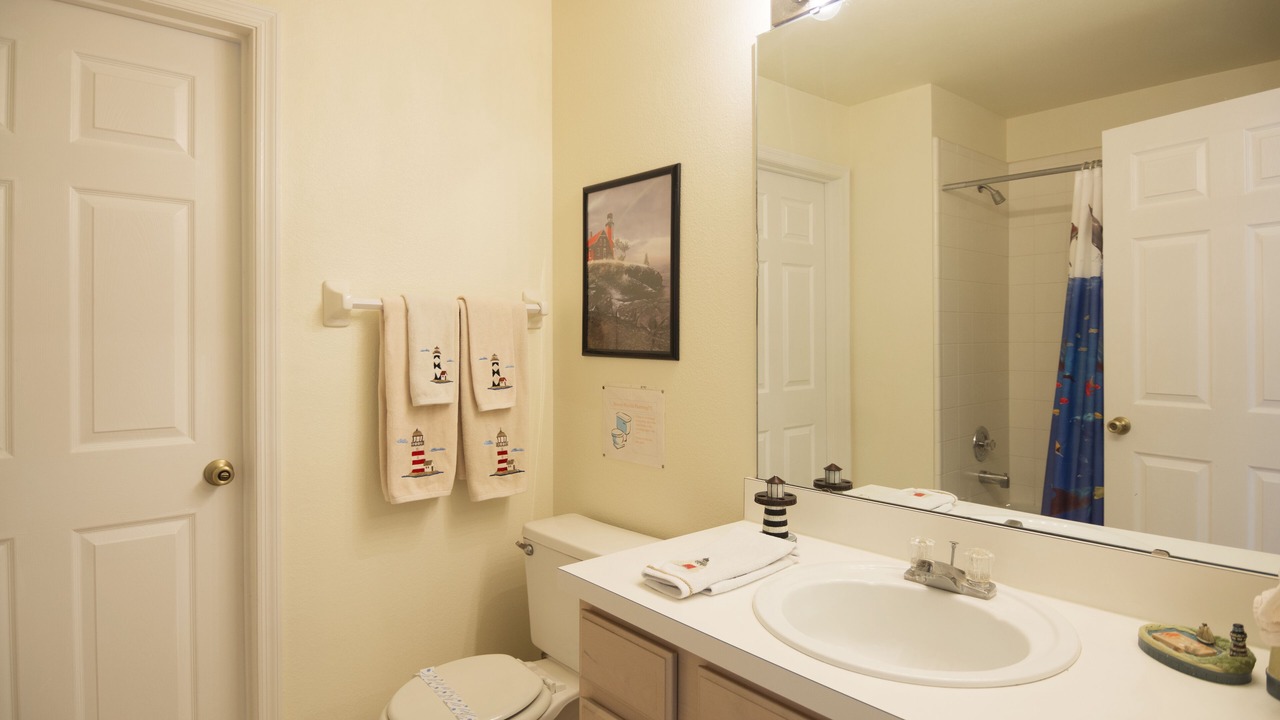 Photo of Bathroom in Lindfields