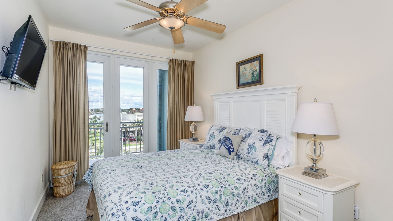 Photo of Bedroom in White Sands