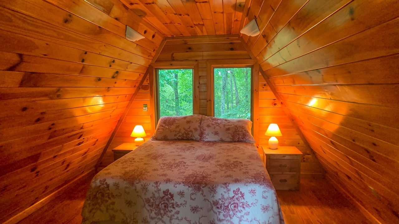 Photo of Bedroom in Lansing