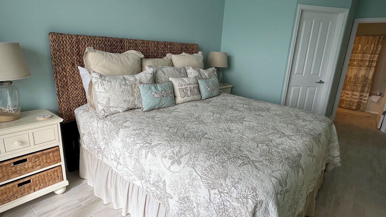 Photo of Bedroom in Miramar Beach