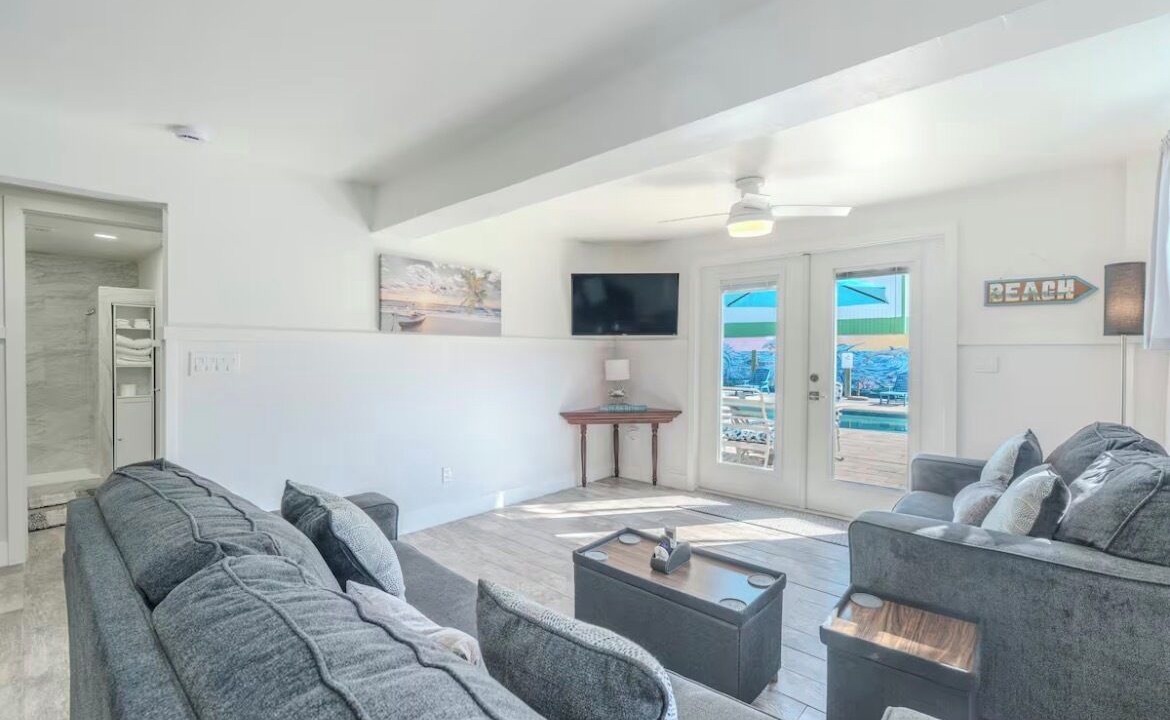 Photo of Livingroom in Fort Myers Beach