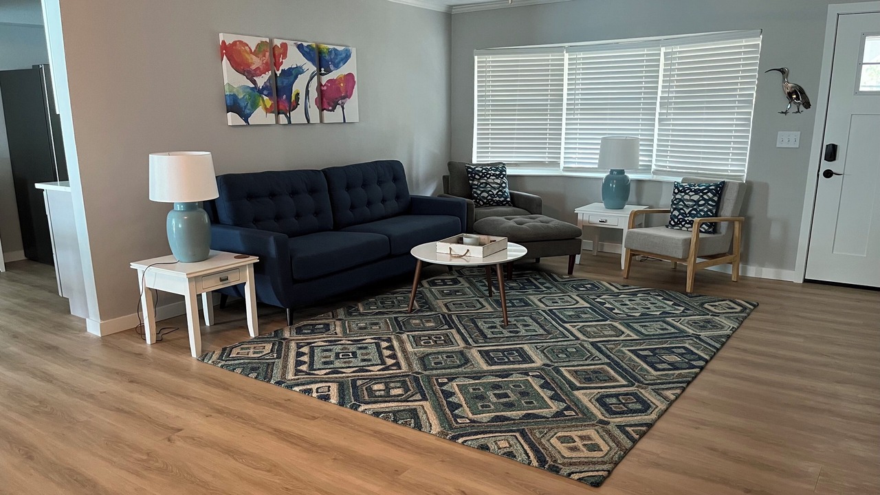 Photo of Livingroom in Yacht Club